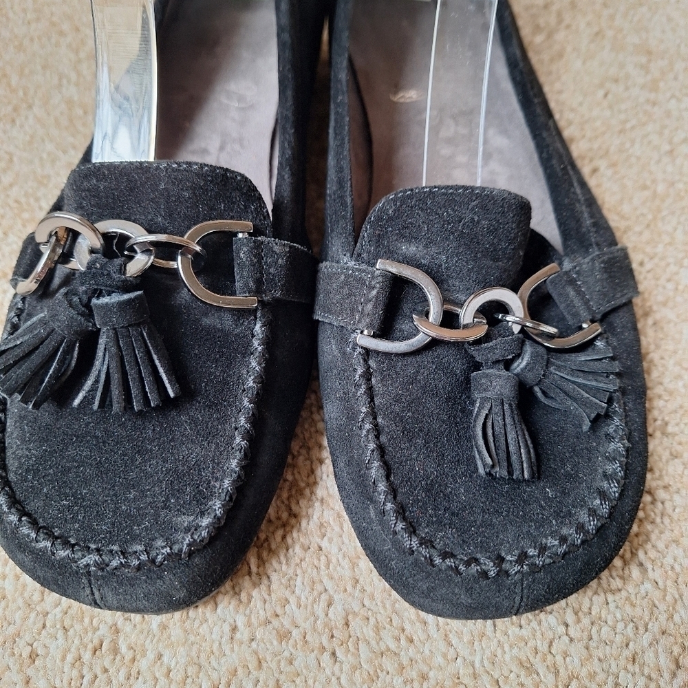 Aerosoles StitchNTurn Womens Black Suede Slip On Tassel Chain Flats Size 10M - Picture 6 of 9